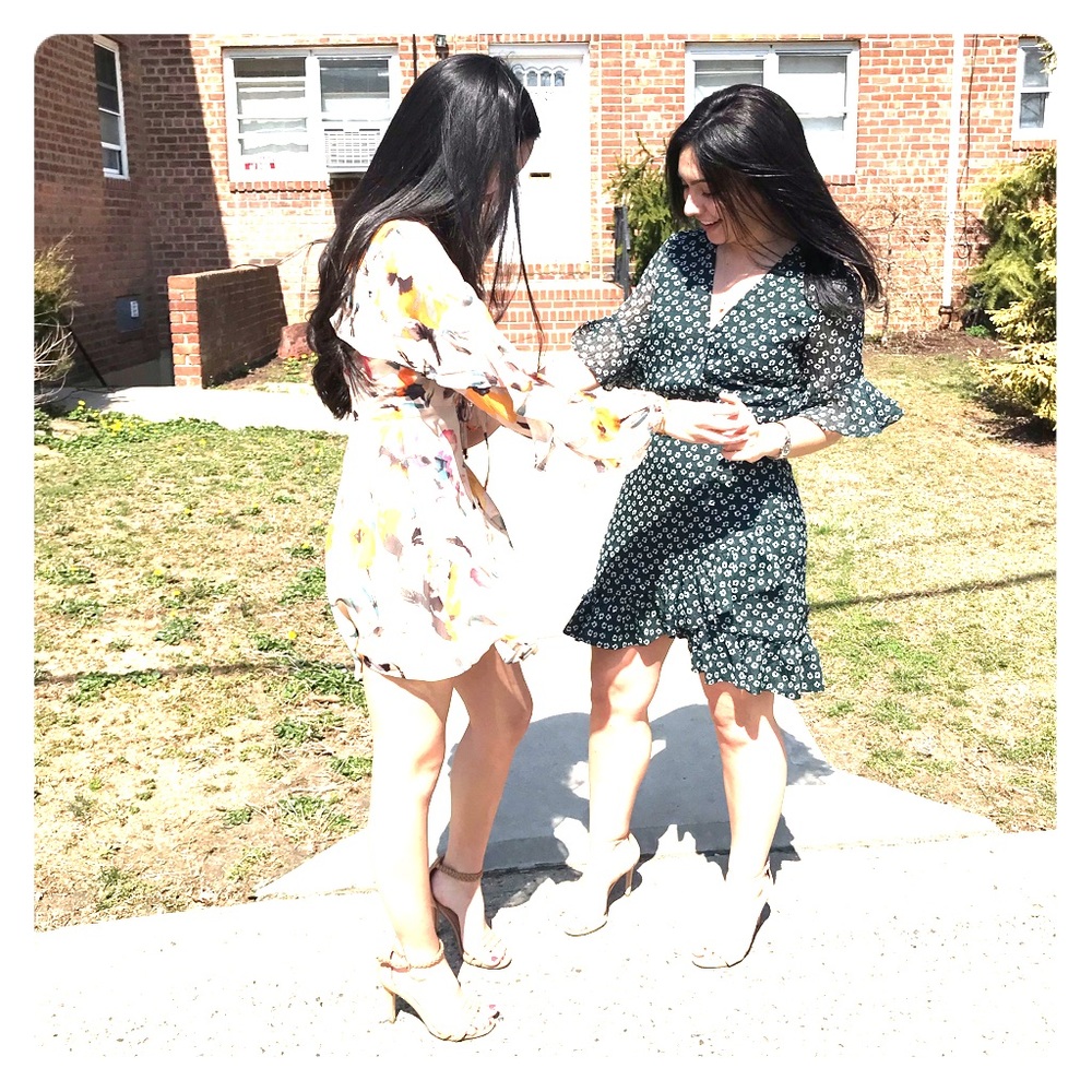 Meet your Poshers Celeste and Natalie!